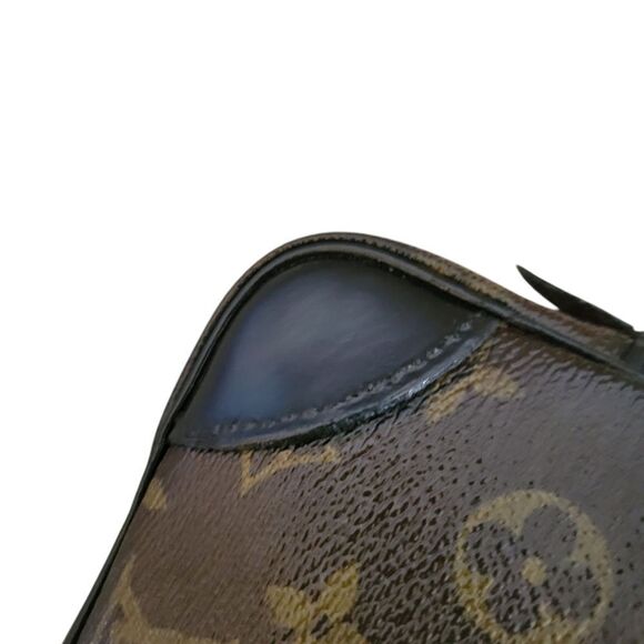 Louis Vuitton Pochette Marly PM - Picture 11 of 15